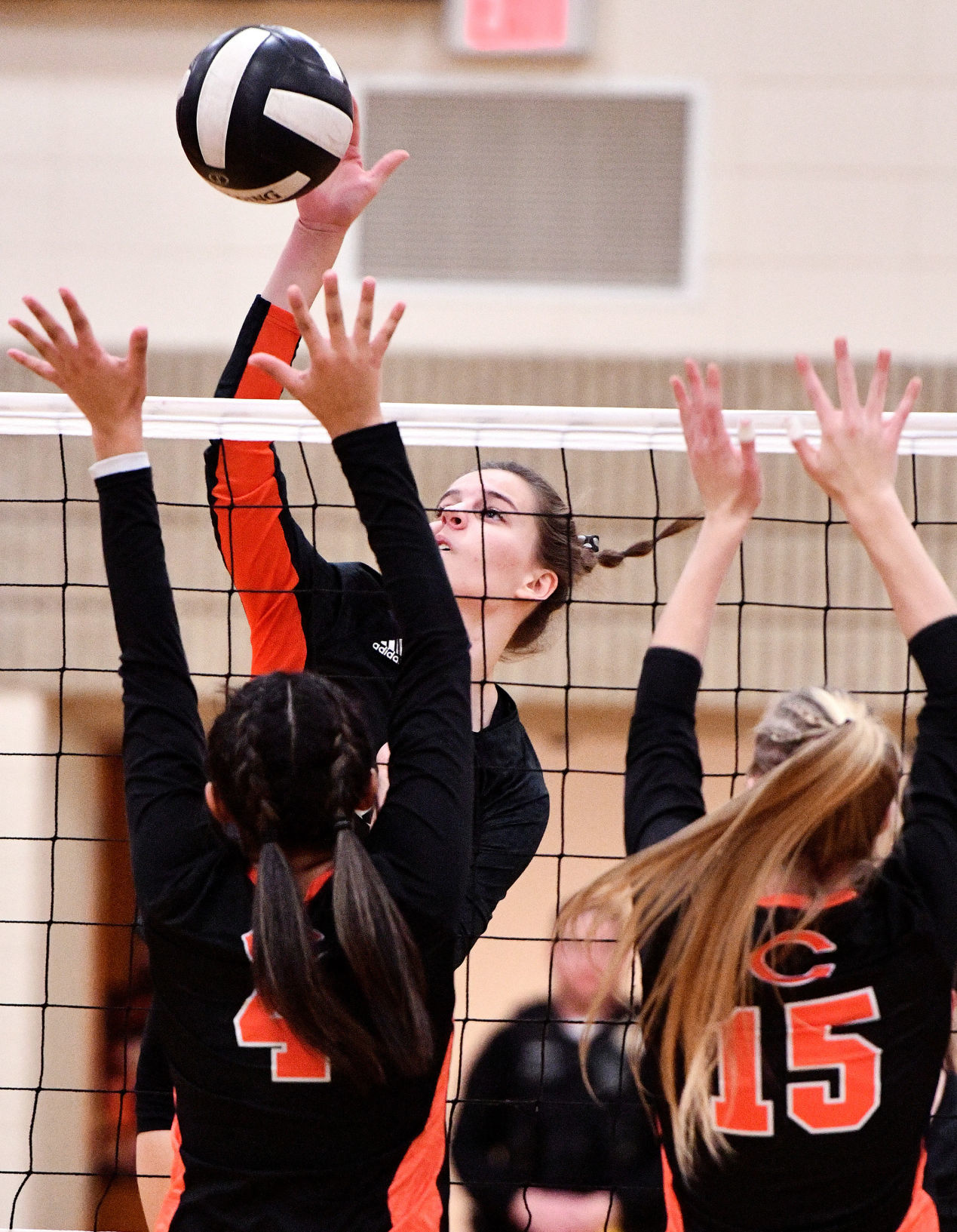 Sergeant Bluff-Luton vs. Carroll volleyball